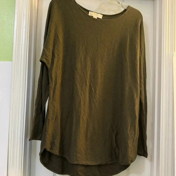 MICHAEL Michael Kors Long Sleeve Army Green  Sweater - Picture 1 of 6